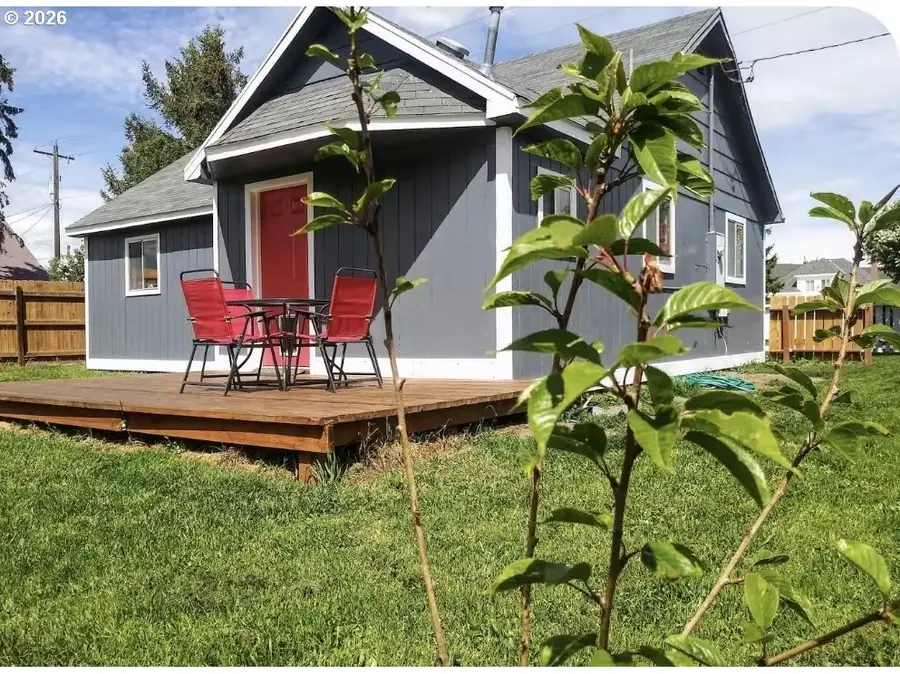 805 4th St, Baker City, OR 97814 - #3