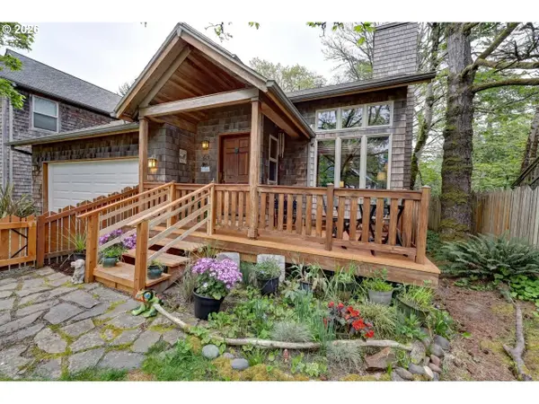 615 N Larch St, CannonBeach, OR 97110