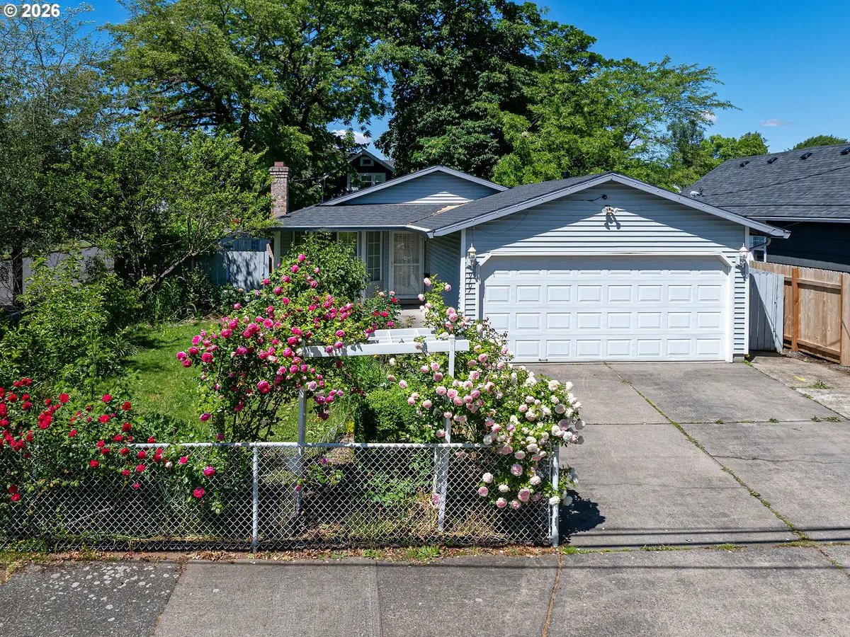 9707 SE Reedway St, Portland, OR 97266 - #1