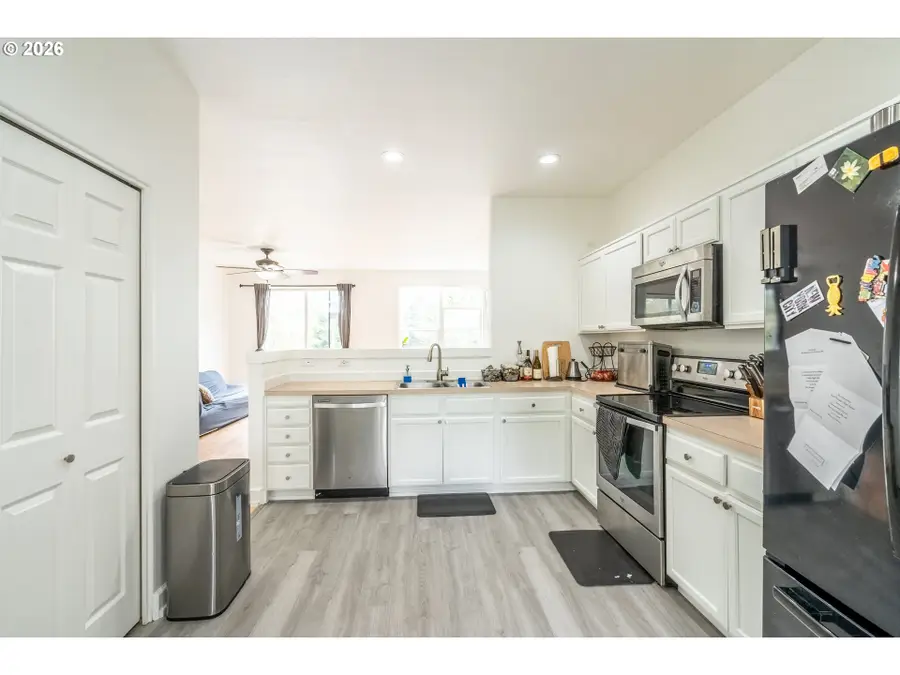 165 NE 75th Ave, Hillsboro, OR 97124 - #3