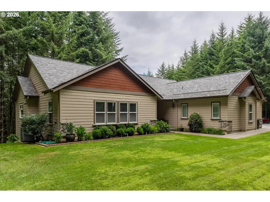 347 Ferncrest Rd, Longview, WA 98632 - #2