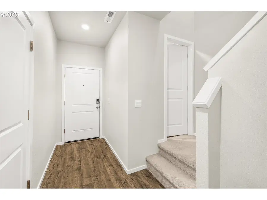 3169 SE 34th St, Gresham, OR 97080 - Image #2