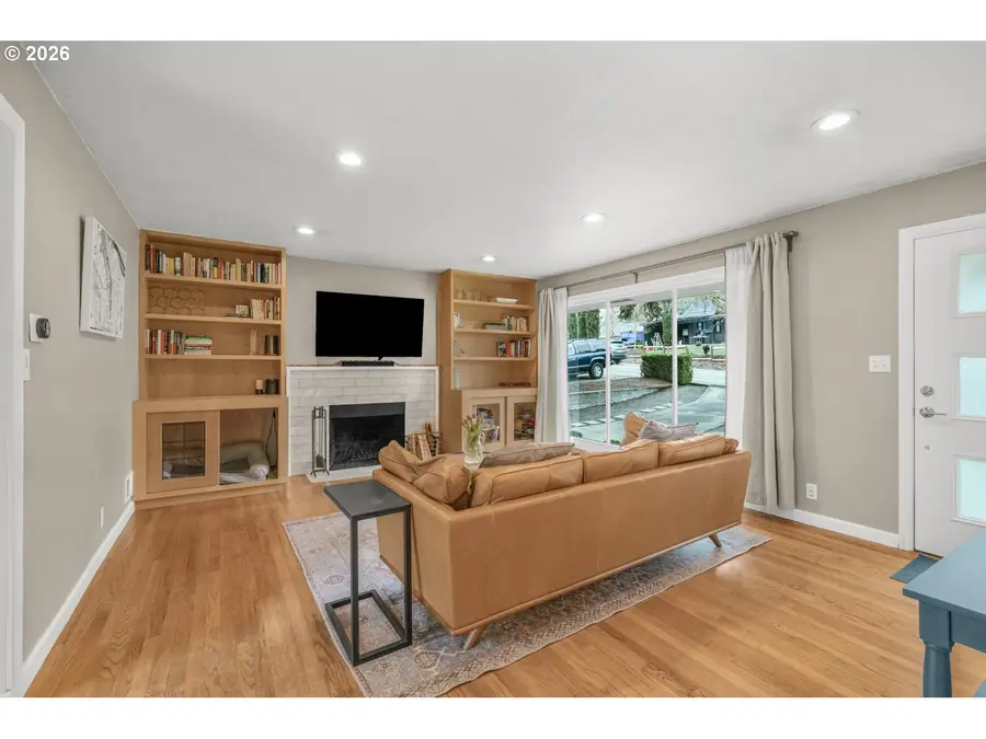 5921 SW 45th Ave, Portland, OR 97221 - #3