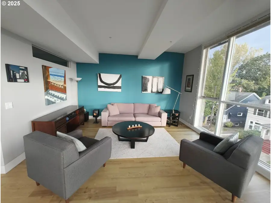 838 SE 38th Ave #307, Portland, OR 97214 - Image #3