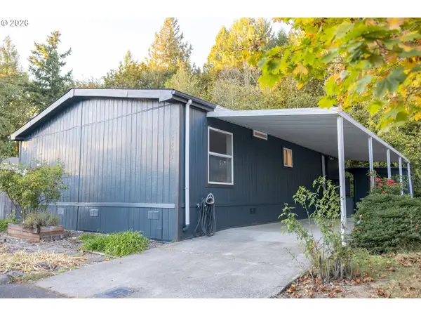 17957 S Country Village Dr, OregonCity, OR 97045