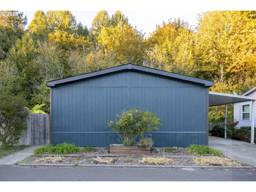 17957 S Country Village Dr, Northwest Clackamas, OR 97045 - #2