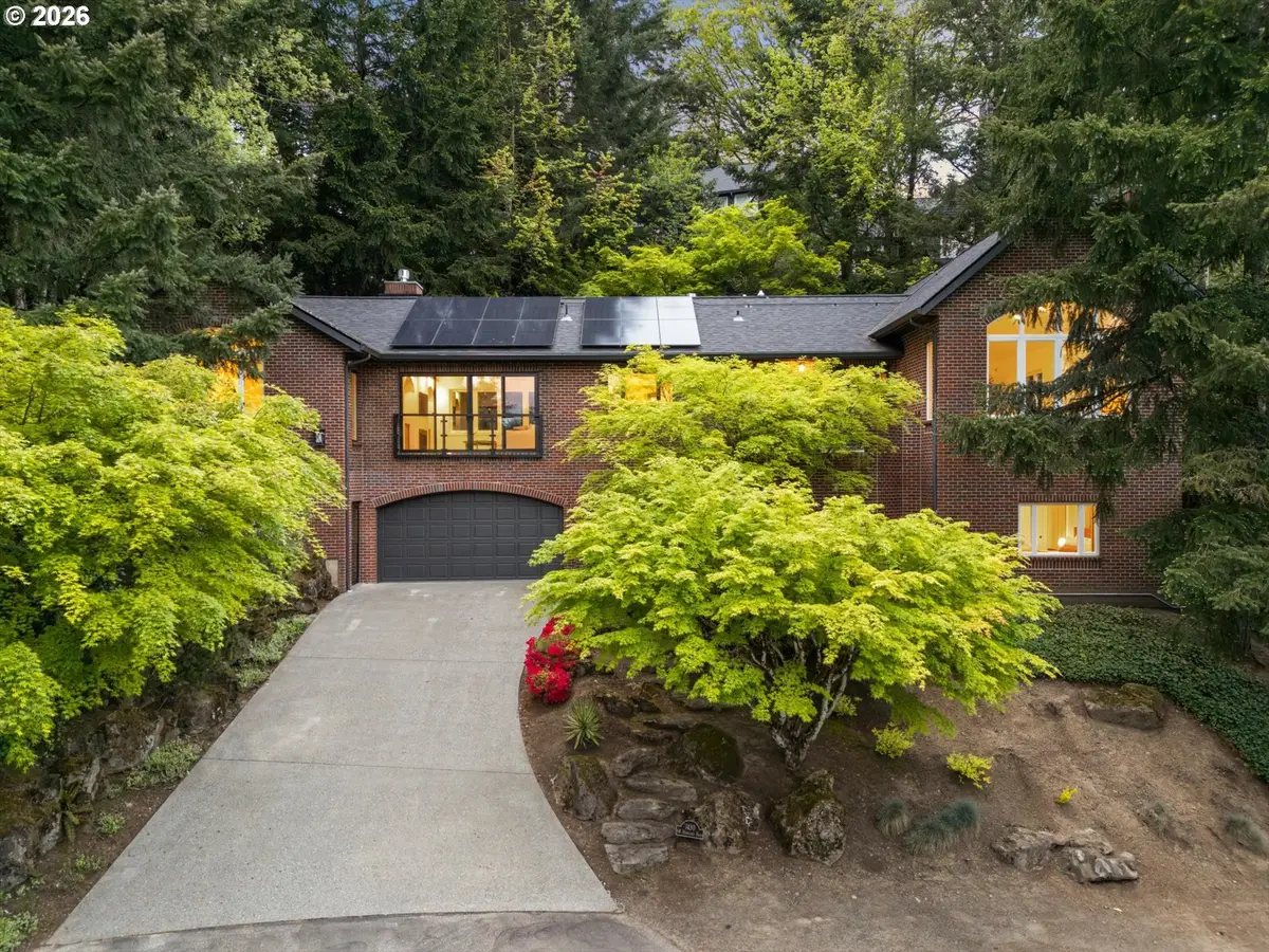 1430 SW Highland Rd, Portland, OR 97221 - #1