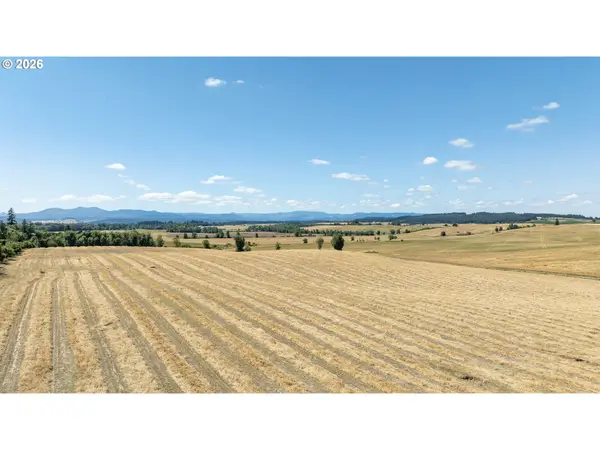 10135 Helmick Rd, Monmouth, OR 97361