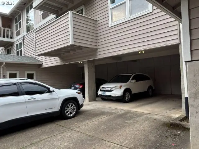 1129 SW Gaines St, Portland, OR 97239 - Image #2