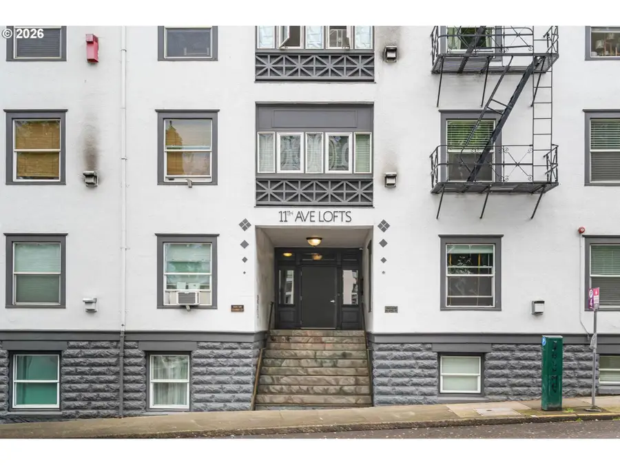 1104 SW Columbia St #304, Portland, OR 97201 - #2