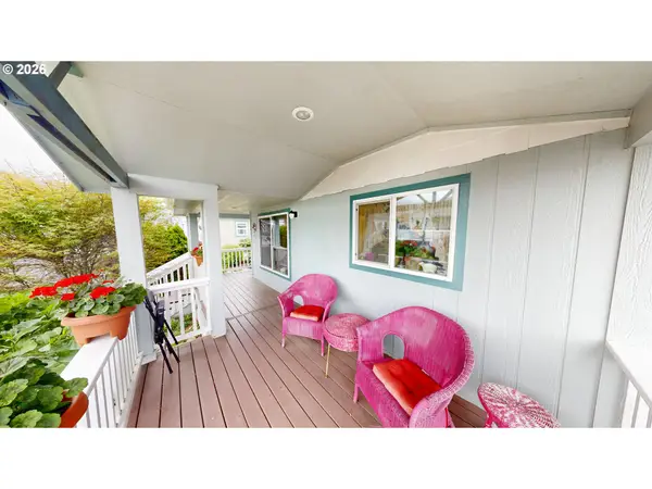 15889 Sunset Strip #56, Brookings, OR 97415
