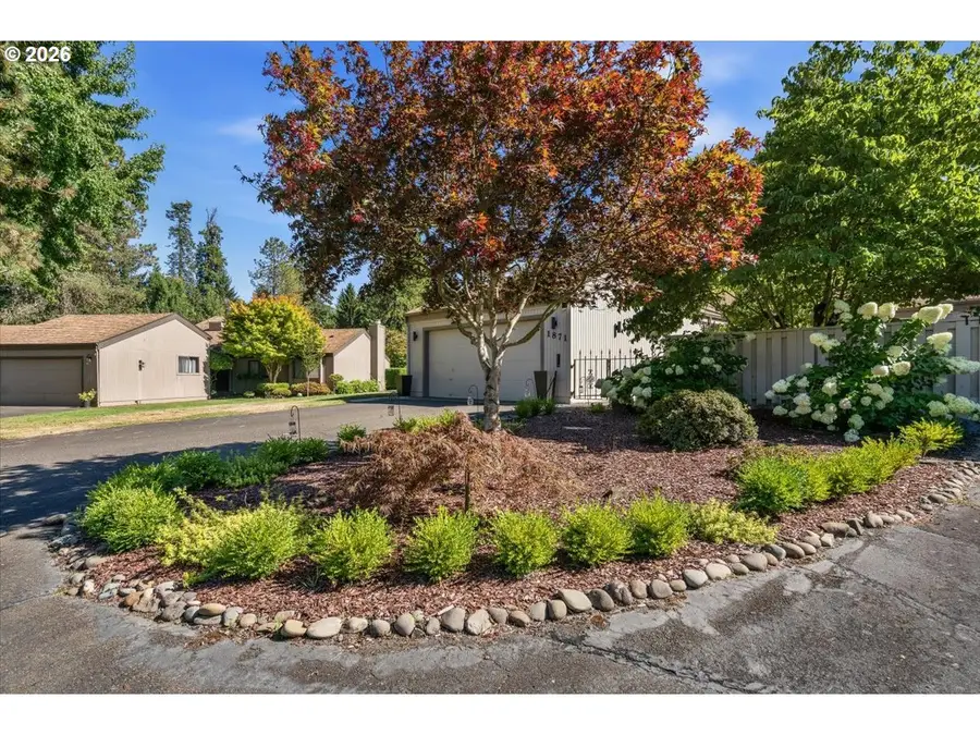 1871 SE Lexington Cir, Salem, OR 97301 - #2
