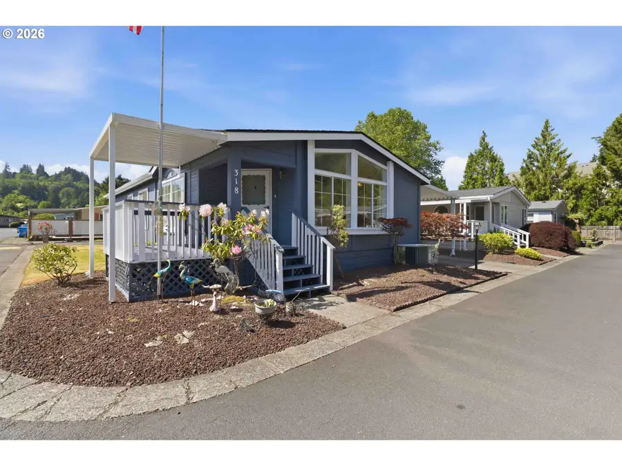 318 Peacock Ln, Kelso, WA 98626 - #3