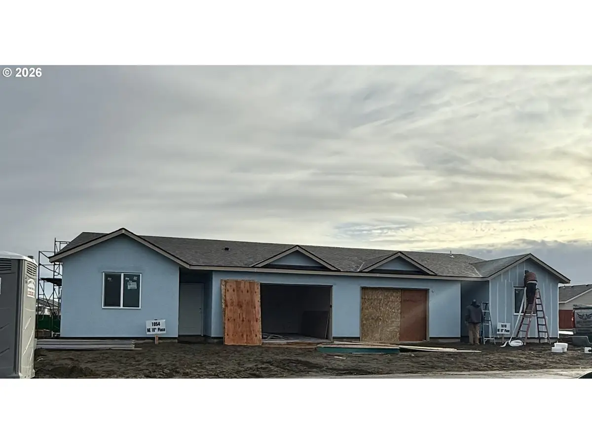 1054 NE 10th Pl, Hermiston, OR 97838 - Image #1