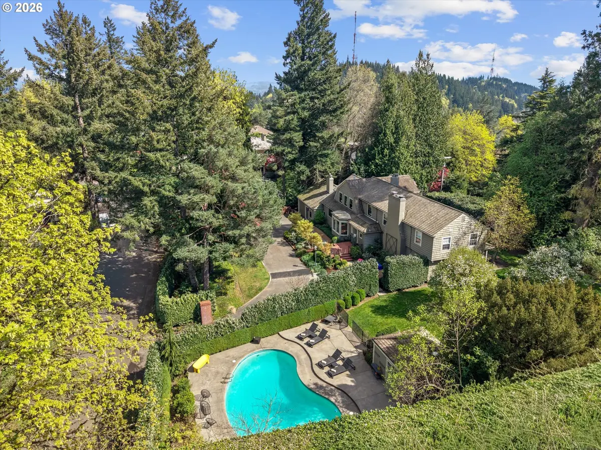 4192 SW Greenleaf Dr, Portland, OR 97221 - #1