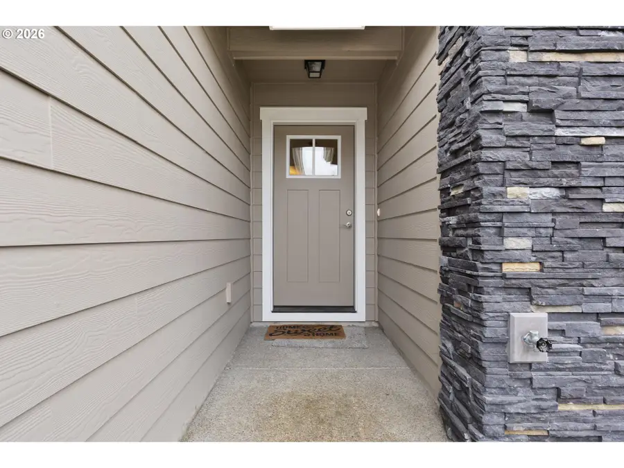2045 SE Academy St, Dallas, OR 97338 - #2