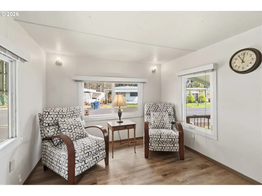 205 S 54th St #10, Springfield, OR 97478 - #3