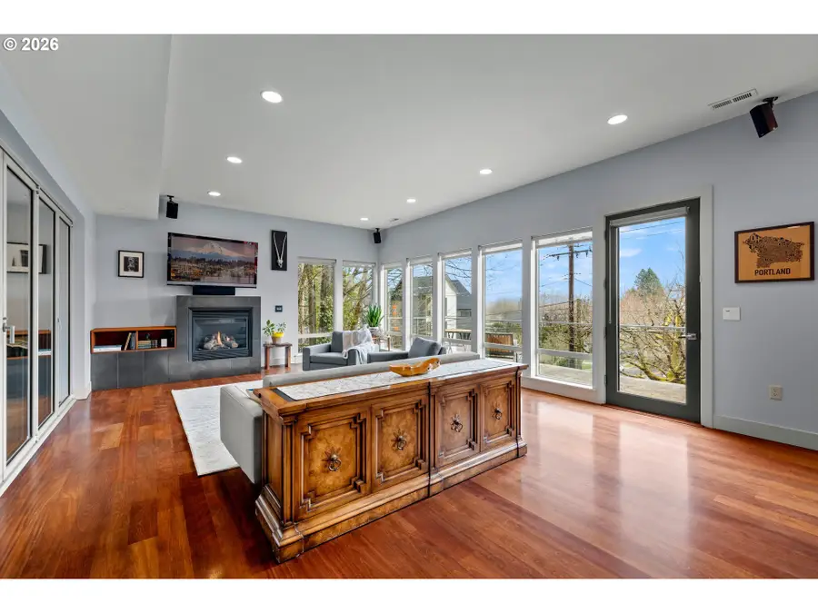 6515 S Corbett Ave, Portland, OR 97239 - #2