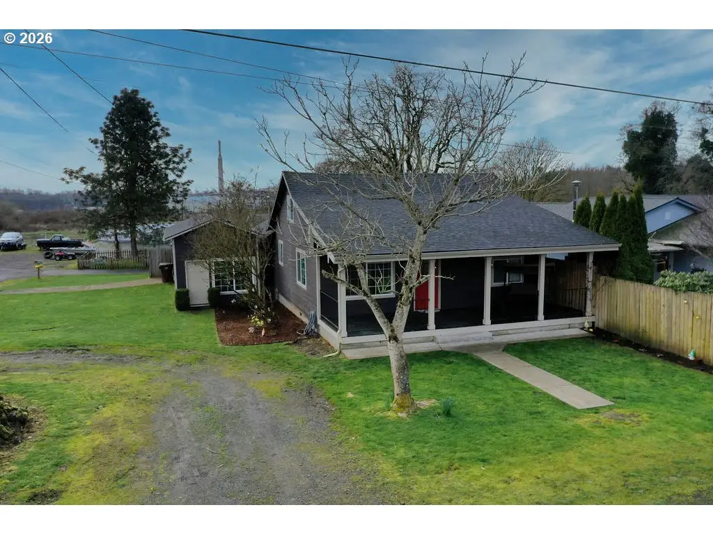 1045 Umatilla St, Saint Helens, OR 97051 - #1