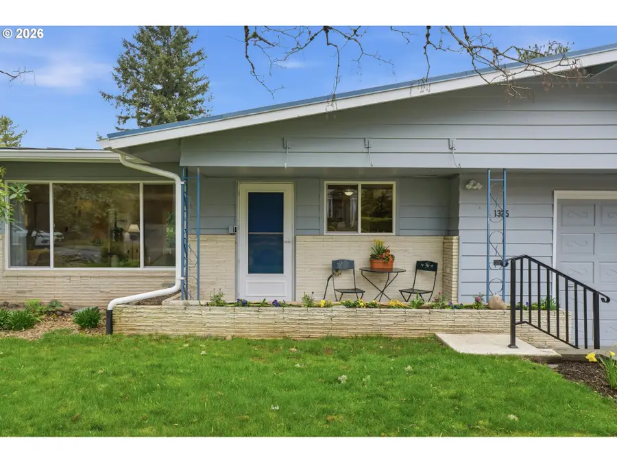 1325 NW 9th St, Gresham, OR 97030 - #2