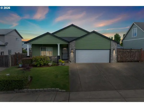 3392 Falcon Dr, Springfield, OR 97477