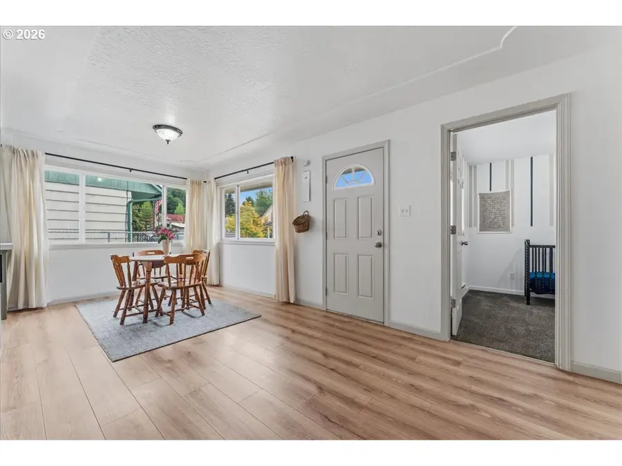 114 Cherry St Nw, Castle Rock, WA 98611 - #3
