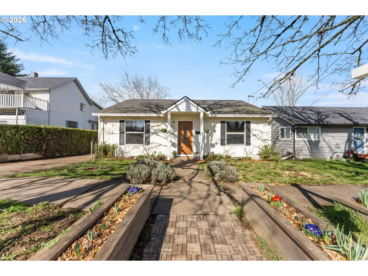 6821 N Armour St, Portland, OR 97203 - #1