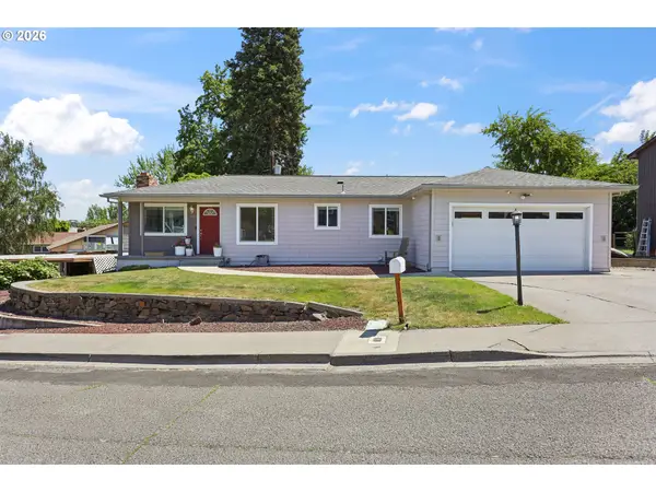 705 E 21st Pl, TheDalles, OR 97058