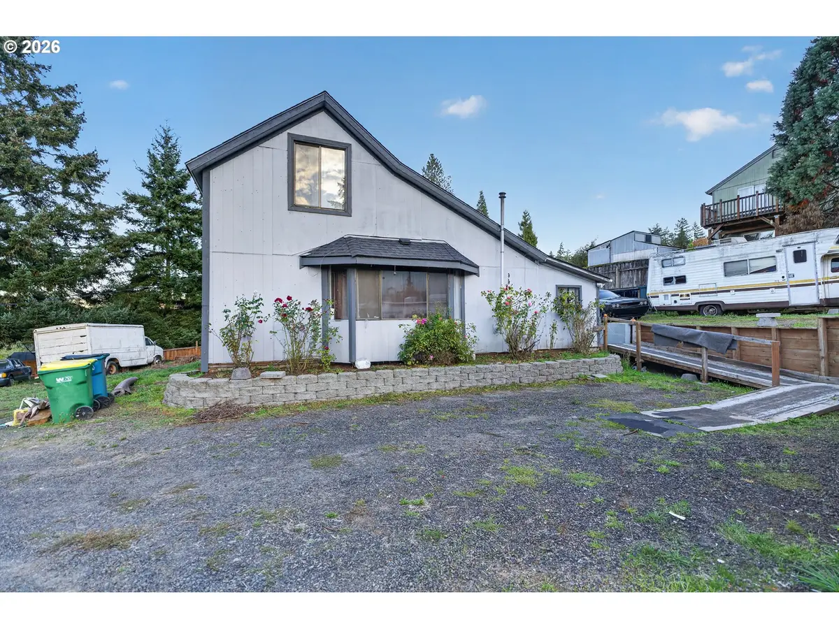 406 Church St, Gaston, OR 97119 - #1