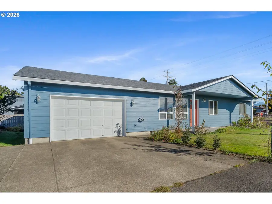 508 Evergreen Dr, Tillamook, OR 97141 - #3