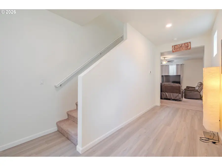 1222 W 16th Ave, La Center, WA 98629 - #3