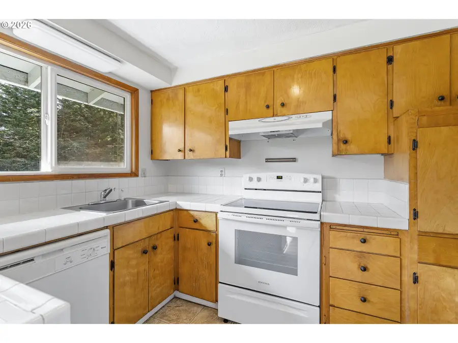 9370 SW Killarney Ln, Tualatin, OR 97062 - #3