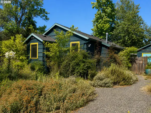 1387 Arthur St, Eugene, OR 97402