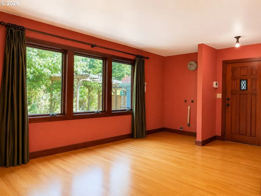 1387 Arthur St, Eugene, OR 97402 - #3