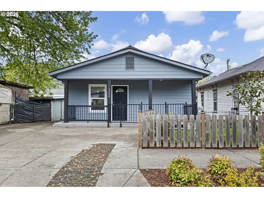 1354 SE Pine St, Roseburg, OR 97470 - #2