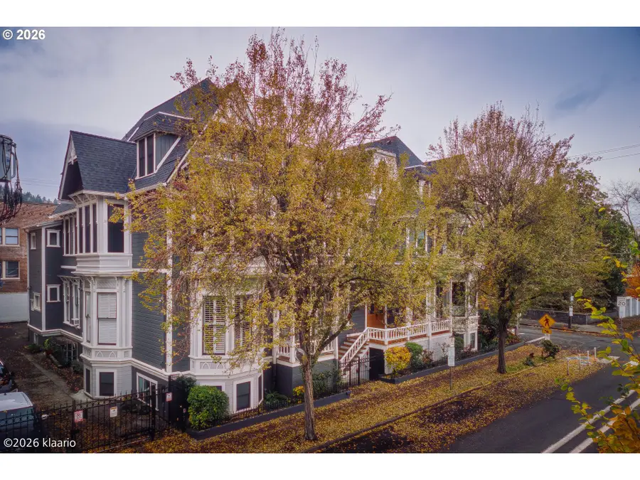 133 NW 18th Ave, Portland, OR 97209 - #2