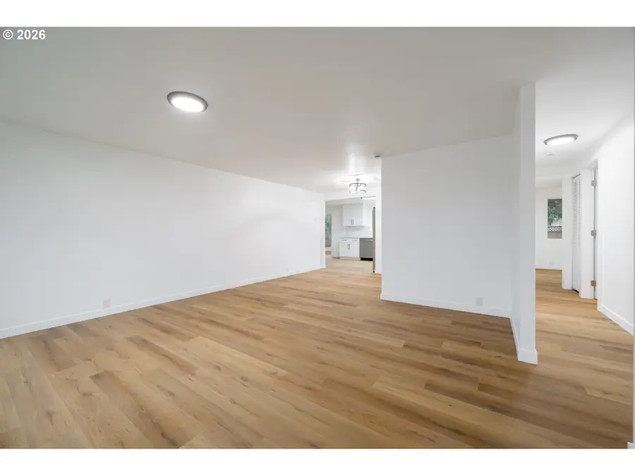 161 Lynnbrook Dr, Eugene, OR 97404 - Image #3