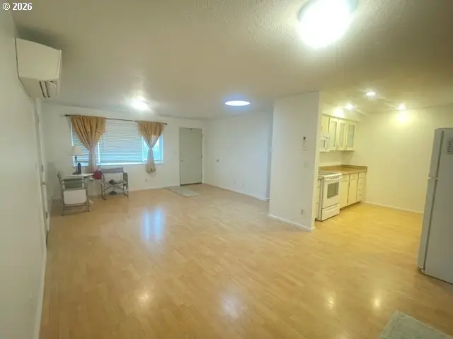 1100 SE Sharon Loop, Salem, OR 97306 - Image #3