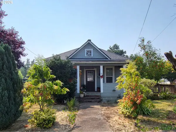 305 S 3rd St, CottageGrove, OR 97424