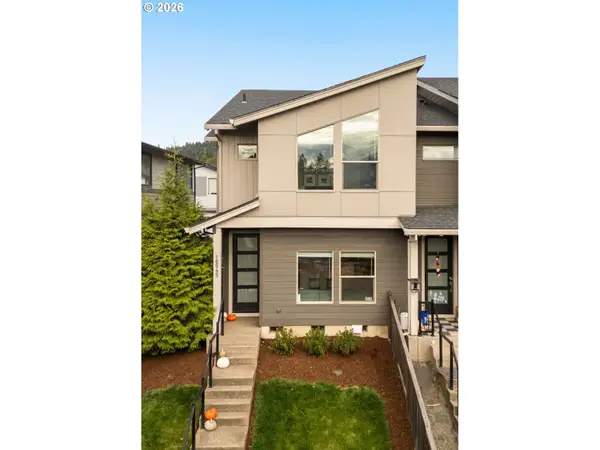 16545 SE Sunshower Pl, HappyValley, OR 97086