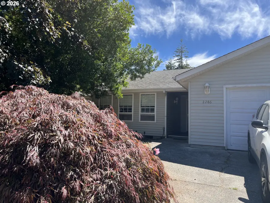 2286 N 22nd Ct, Florence, OR 97439 - #2
