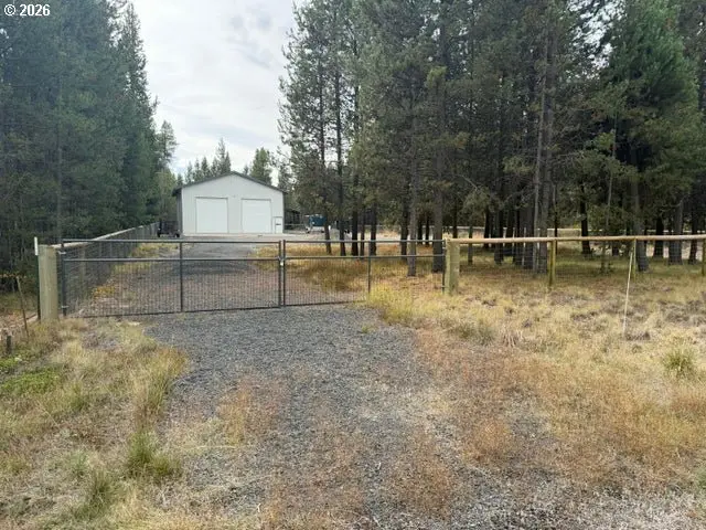 17037 Downey Rd, Bend, OR 97707 - #1