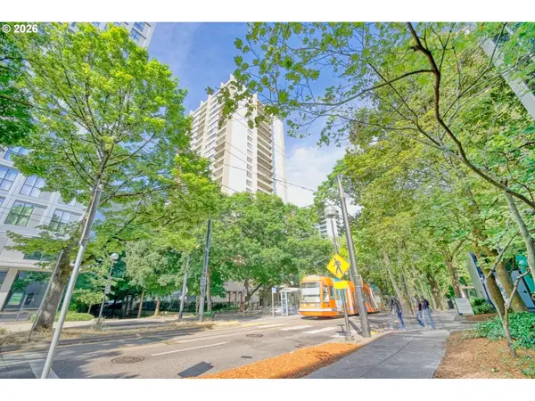255 SW Harrison St #11D, Portland, OR 97201