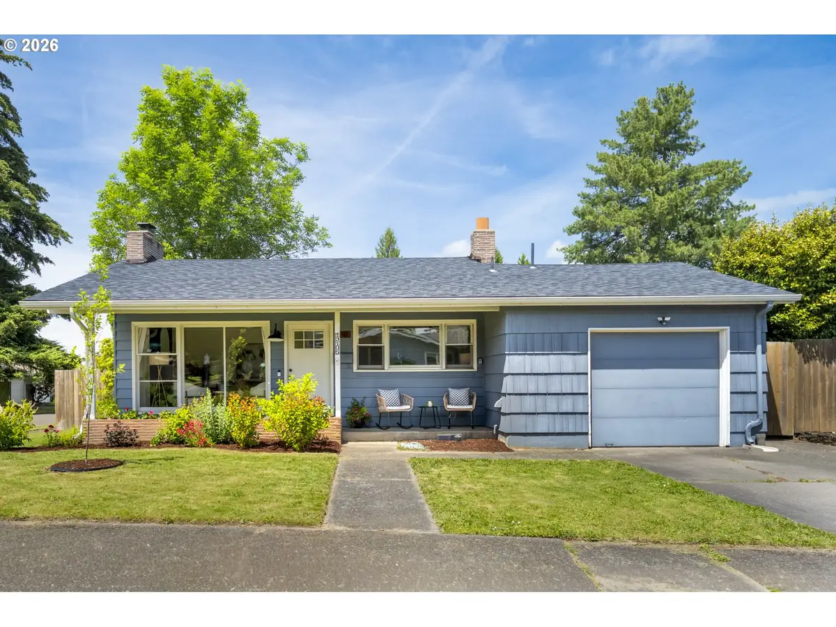 12105 NE Stanton St, Portland, OR 97220 - #1