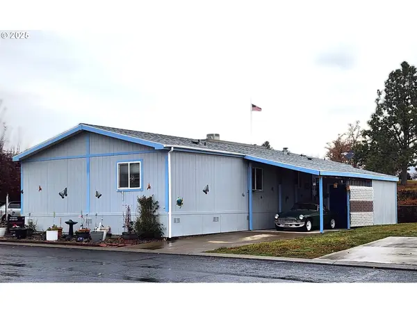 313 12th St #4, LaGrande, OR 97850