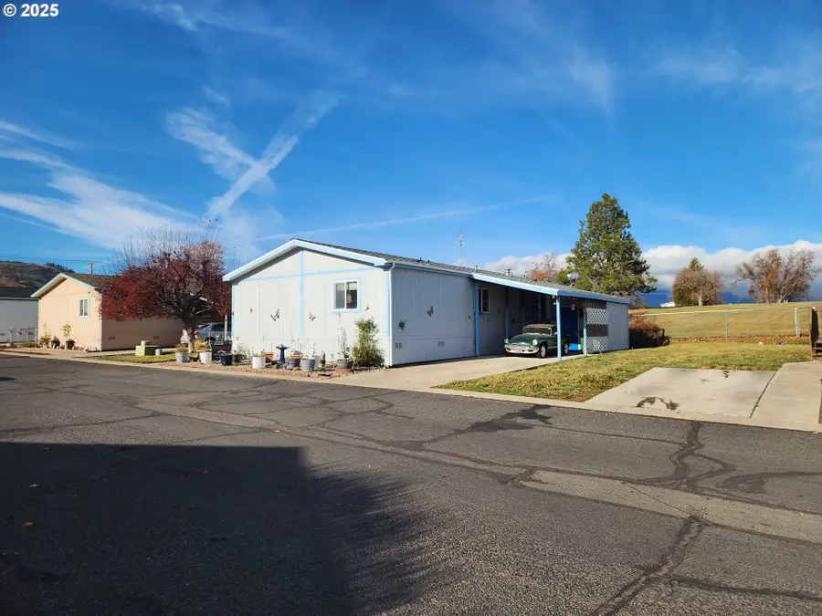 313 12th St #4, La Grande, OR 97850 - Image #2