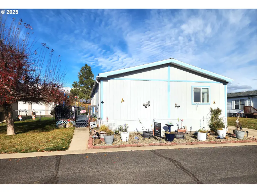 313 12th St #4, La Grande, OR 97850 - Image #3