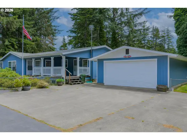 69664 Mcfarland Rd, NorthBend, OR 97459