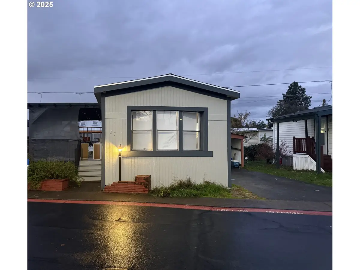 8951 SE Fuller Rd #37, Northwest Clackamas, OR 97086 - Image #1