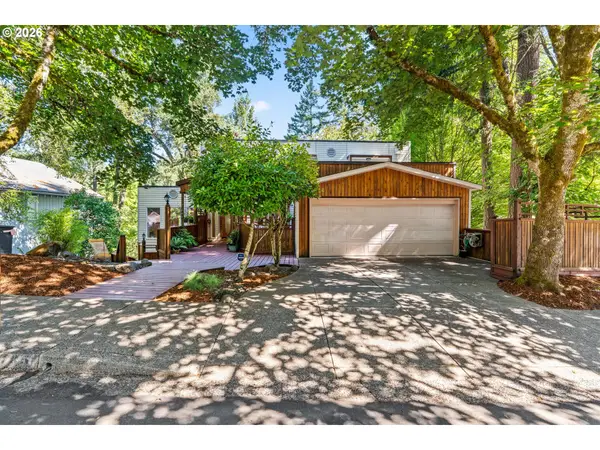 785 E 44th Ave, Eugene, OR 97405